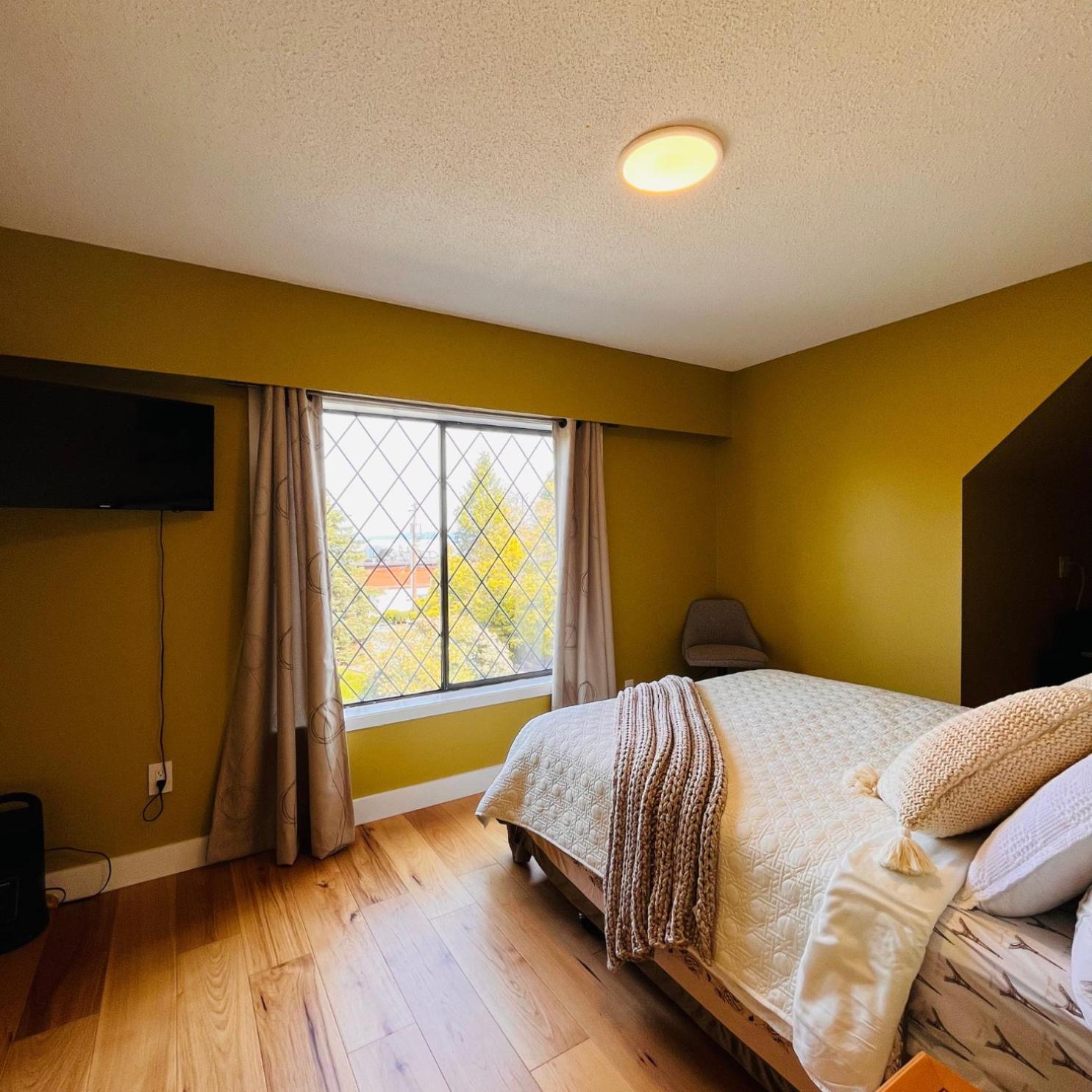 Oceanside Manor - Fancy Room - Golf Course & Beach View Qualicum Beach Eksteriør billede