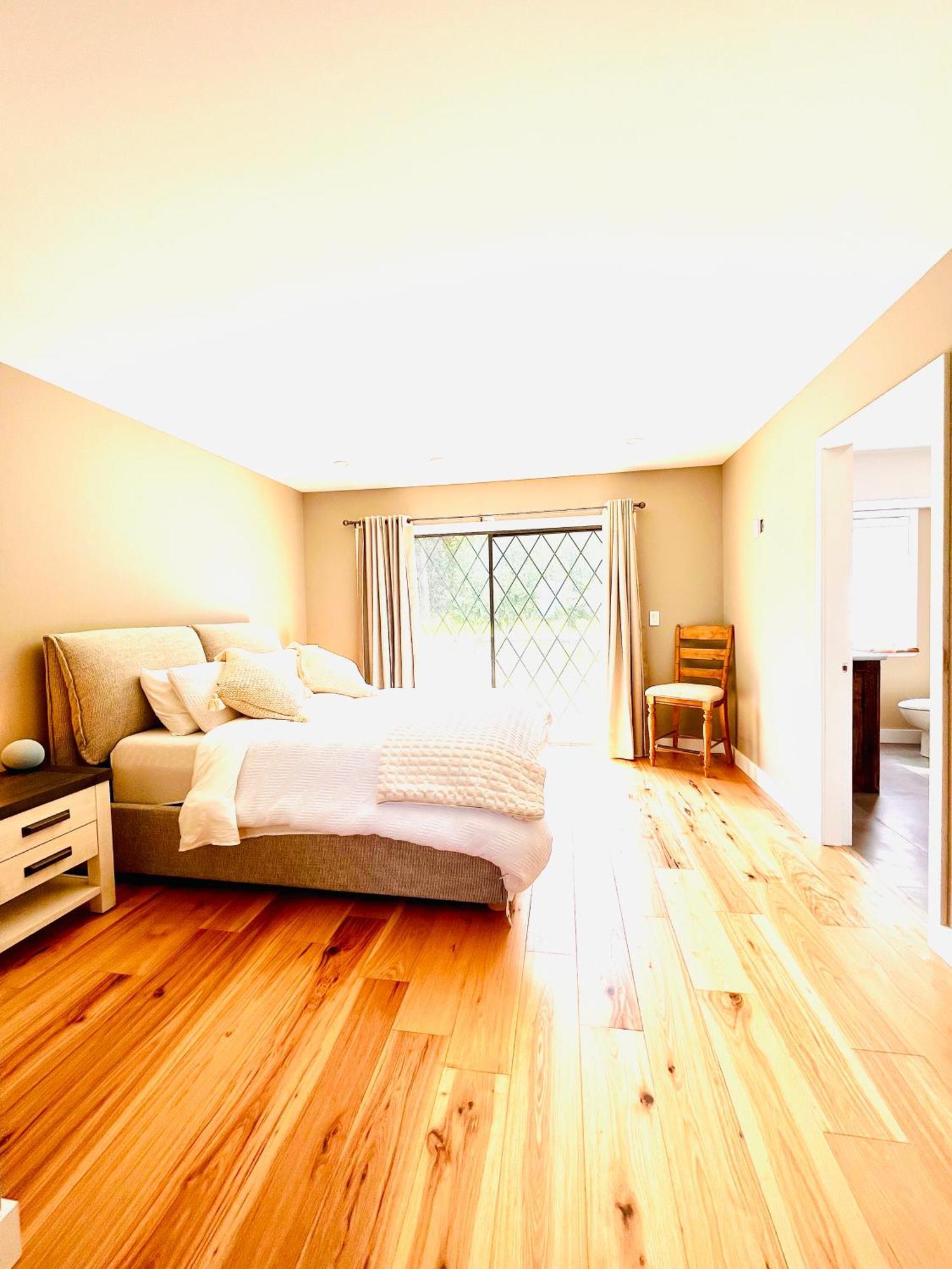 Oceanside Manor - Fancy Room - Golf Course & Beach View Qualicum Beach Eksteriør billede