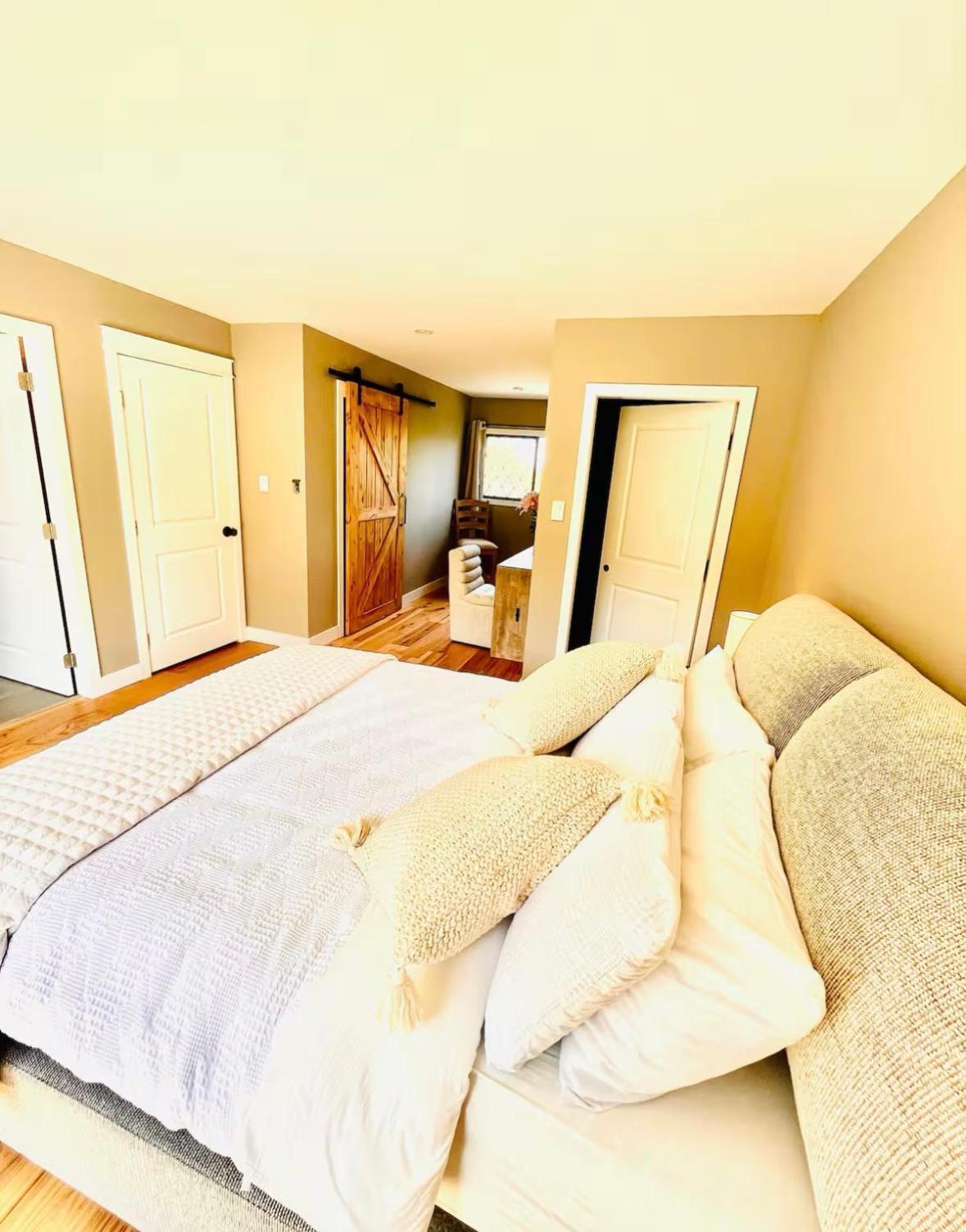 Oceanside Manor - Fancy Room - Golf Course & Beach View Qualicum Beach Eksteriør billede